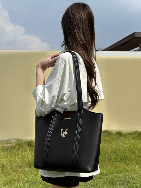 Women's Casual Quilted Handbag with Zipper Pocket